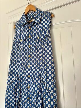 LIZWEAR Sleeveless Blue Floral Midi Dress